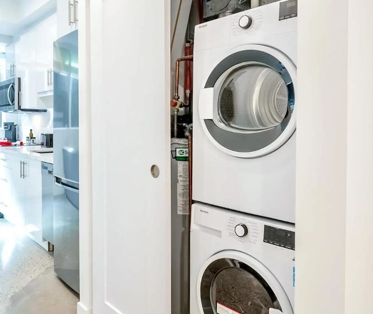 Spacious 2Br Apartment - Regent Park Near Downtown Toronto