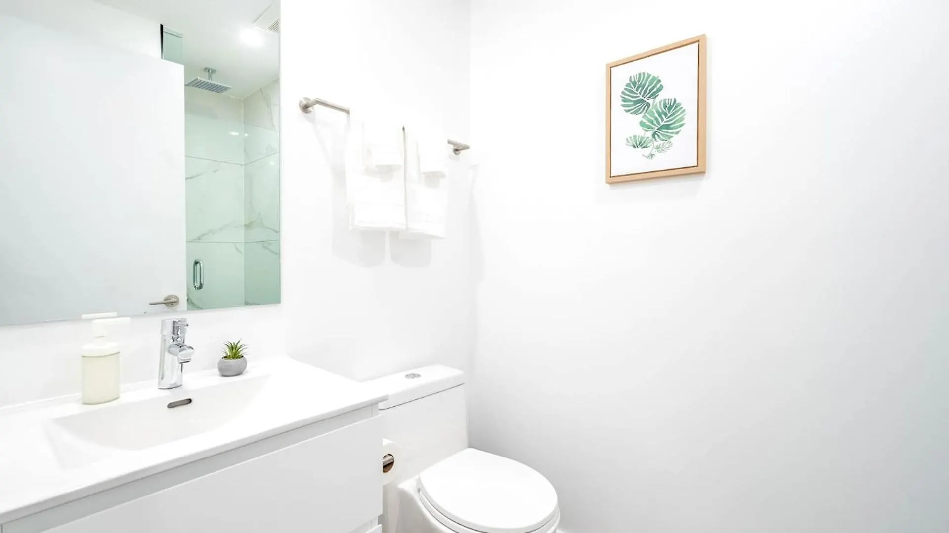 Spacious 2Br Apartment - Regent Park Near Downtown Toronto 0*,